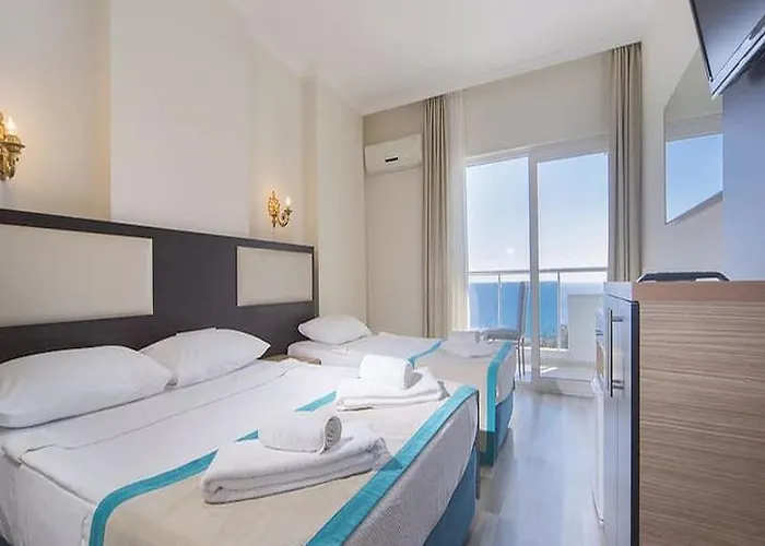 Grand Juno Beach Hotel