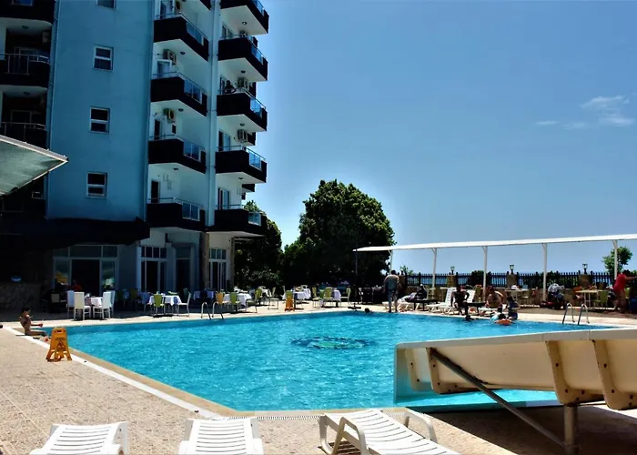 Grand Juno Beach Hotel